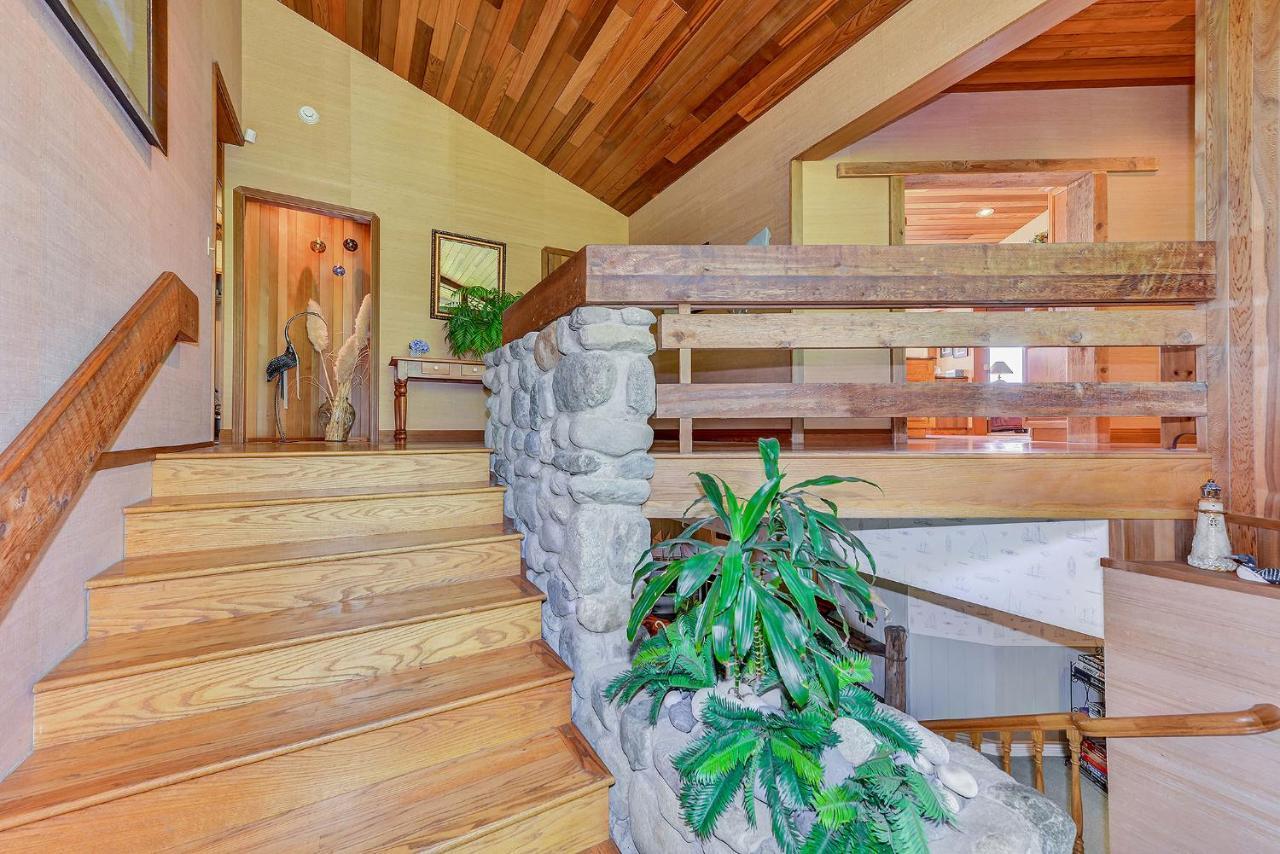 Oceanside Lodge Saanich Inlet North Saanich Ngoại thất bức ảnh
